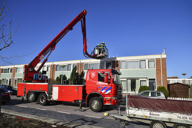 2019/59/20190309-16u03 GB 008 Stormschade Pascalstraat.jpg